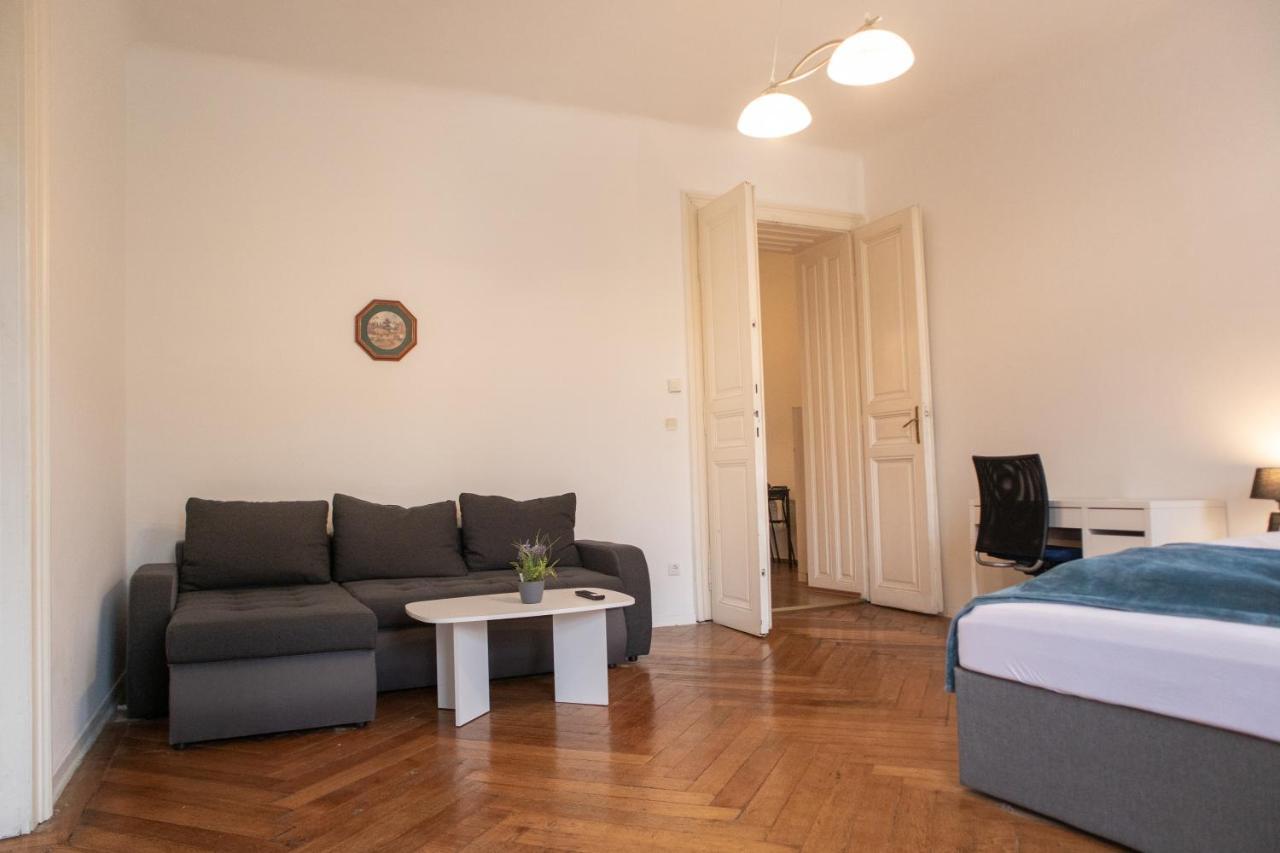 Roomy 2Br Apt. Near Akh -Perfect For Longstays Vienna Esterno foto